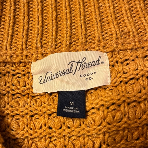 Universal Threads sweater, size M - Picture 6 of 7